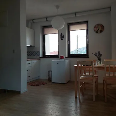 ريزيدنس لوبينا شقة *