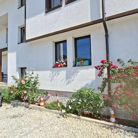 شقة ريزيدنس لوبينا