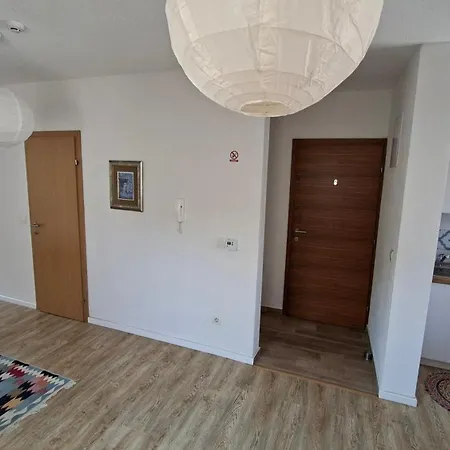 ريزيدنس لوبينا شقة *